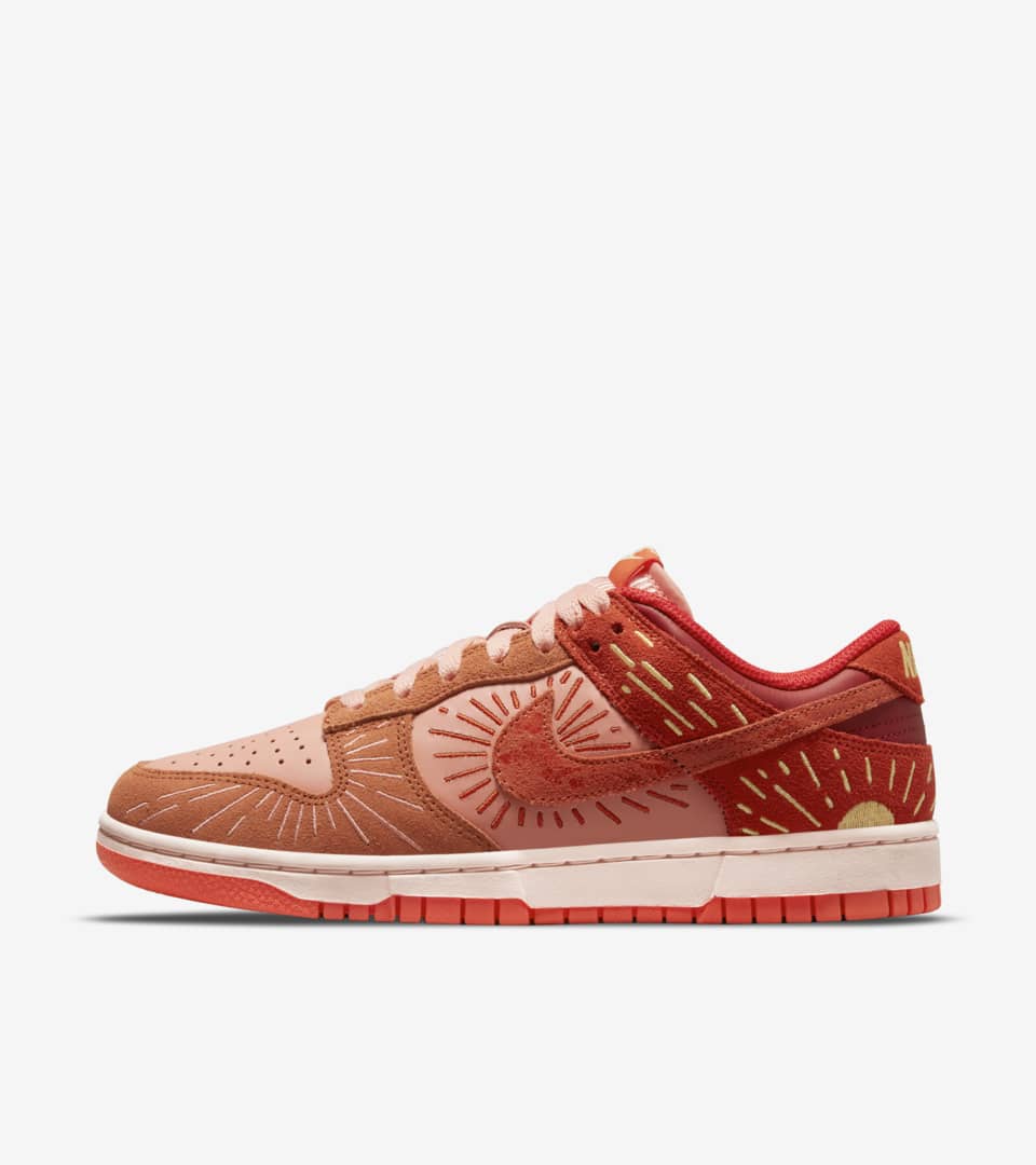 Date de sortie de la Dunk Low Winter Solstice pour Femme DO6723 800 Nike SNKRS